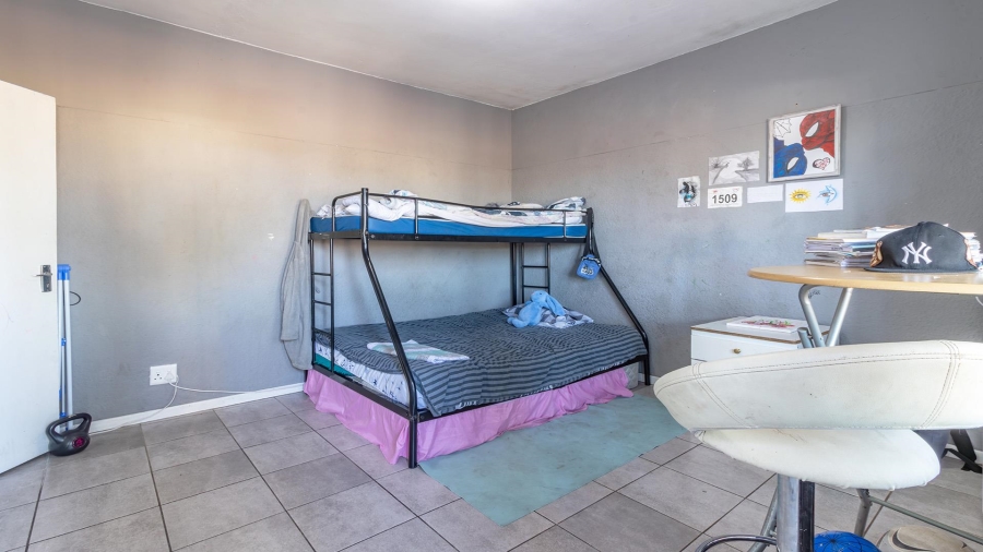 2 Bedroom Property for Sale in Churchill Estate Western Cape